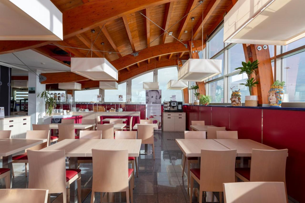 Mercure Siracusa Hotel 4*